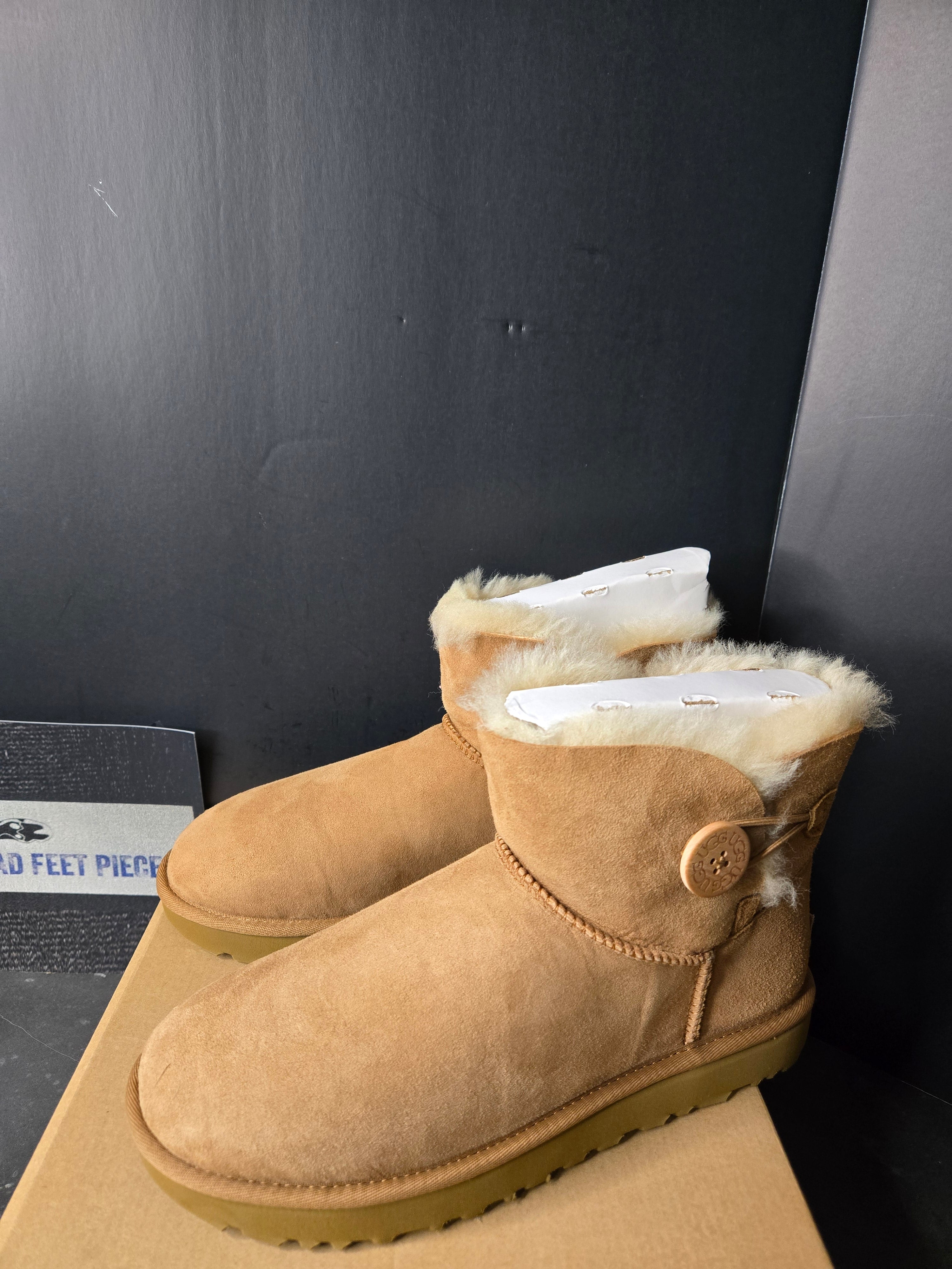 UGG 1016422 Mini Bailey Button II Ladies Boots