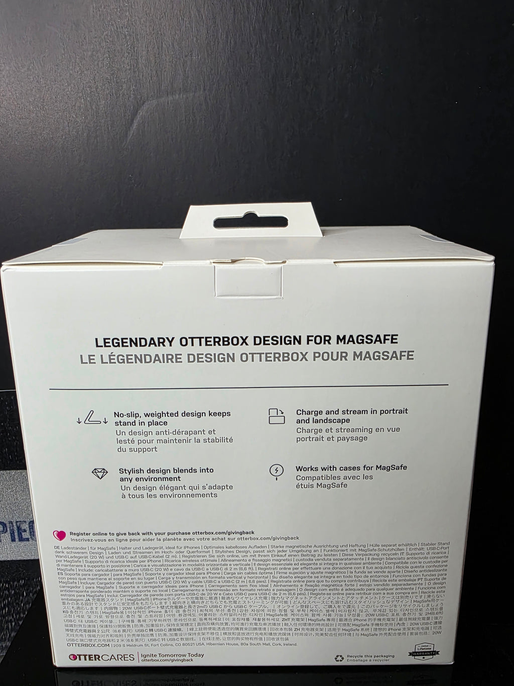 OtterBox Charger Stand For Apple MagSafe - 7.5W - White NIB Mag Safe Magnet